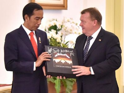 Melihat Lebih Dekat Vinyl Metallica yang akan Jokowi Laporkan ke KPK