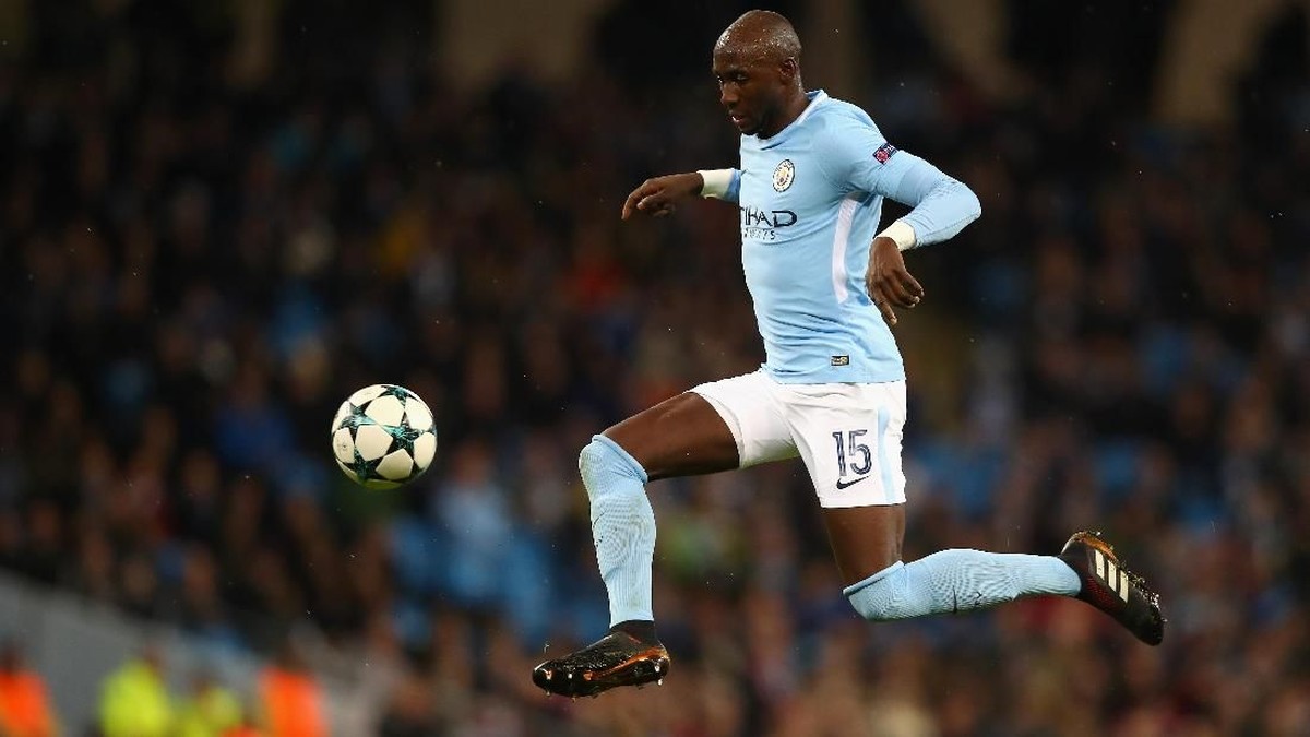Setelah lima tahun, Eliaquim Mangala dilepas Manchester City ke Valencia (Clive Brunskill/Getty Images)
