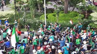 Persebaya sempat mendapatkan sanksi dari PSSI dan dilatrang tampil pada kompetisi resmi. (Zaenal Effendi/detikSport)