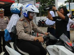 Usai Kena Razia SIM, Siswa Diantar Polisi ke Sekolah