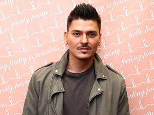 Tarif Makeup Artist Kim Kardashian Bikin Melongo, Mulai dari Rp 300 Jutaan