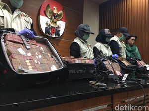 Duit Suap RAPBD Jambi 2018 Capai Rp 6 Miliar Duit Suap RAPBD Jambi 2018 Capai Rp 6 Miliar