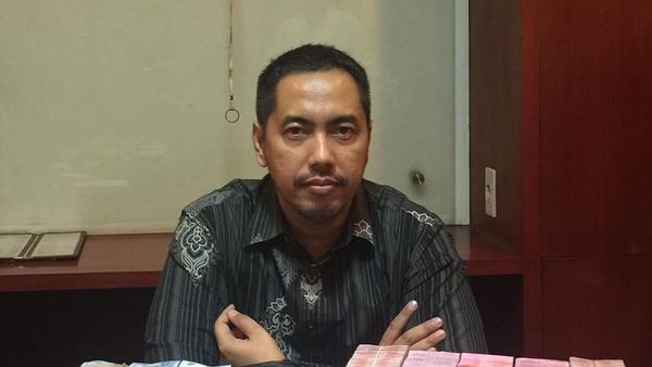 Deretan Pengacara yang Hobi Pamer Gaya Hidup Mewah