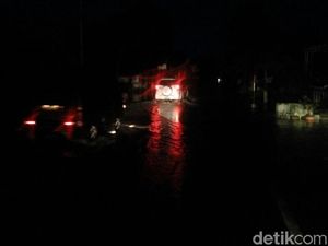 Bantul Banjir, Aliran Listrik di Kretek Padam