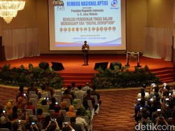 Jokowi Minta Dosen-dosen Se-update Google