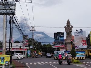 Foto: Aktivitas Gunung Agung dan Warga Bali Pagi Ini Foto: Aktivitas Gunung Agung dan Warga Bali Pagi Ini