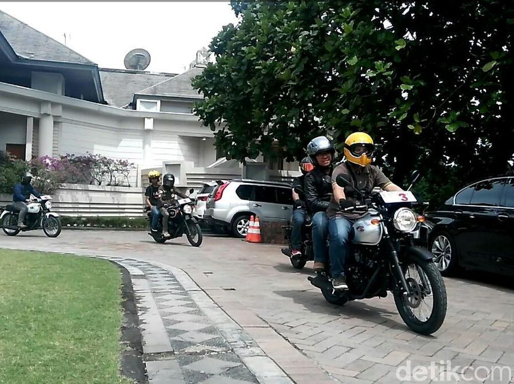 Kawasaki Yakin Motor Retro Banyak Peminatnya Kawasaki Yakin Motor Retro Banyak Peminatnya
