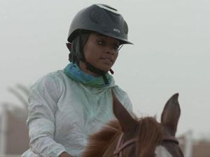 Ini Fatima Al Harthi, Hijabers yang Populer karena Jadi Atlet Berkuda