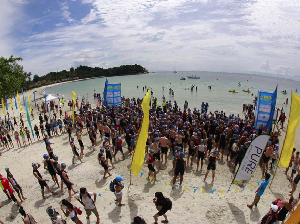 Atlet Mancanegara Antusias Ikuti Pariaman Triathlon 2017 Atlet Mancanegara Antusias Ikuti Pariaman Triathlon 2017