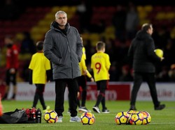 Reaksi Aneh Mourinho Usai Young Bikin Gol Lewat Tendangan Bebas