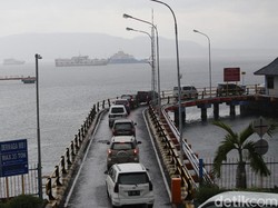Gunung Agung Erupsi, Wisatawan ke Bali Pilih Lewat Banyuwangi
