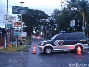 Jalan Parangtritis Bantul Masih Ditutup