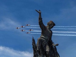 Jupiter Aerobatik Team Hibur Warga Pekanbaru