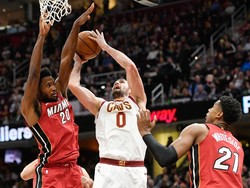 Cavs Menang, LeBron Pertama Kali Diusir di Tengah Game