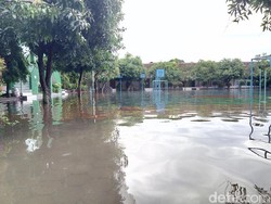 Sekolahan di Solo dan Sukoharjo Kebanjiran, Siswa Diajak Kerja Bakti