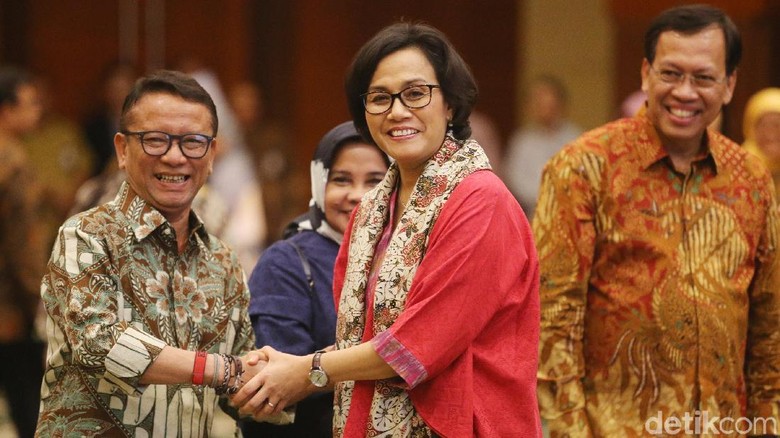 Pesan Sri Mulyani ke Ken Dwijugiasteadi: Jaga Kesehatan