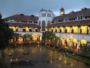 Lawang Sewu yang Tak Lagi Menyeramkan