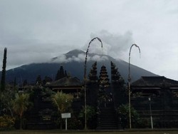 Gunung Agung Kembali Erupsi