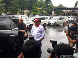 Didampingi ACTA, Ahmad Dhani Jalani Pemeriksaan di Polres Jaksel