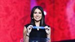 Maria Komandnaya: Wartawan Cantik Host Drawing Piala Dunia 2018