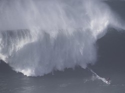 Dermaga Pantai Tedis Kupang Hancur Diterjang Ombak