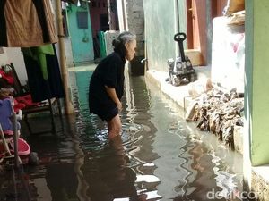 Kerap Kebanjiran, Warga Jatipadang Berharap Anies Datang Lagi Kerap Kebanjiran, Warga Jatipadang Berharap Anies Datang Lagi