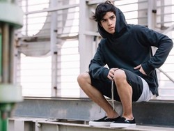 Al Ghazali Pamer Penampilan Baru dengan Kumis & Botak, Netizen: Calon Jodoh