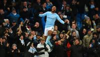 Sterling Bikin Southampton Patah Hati