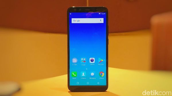 Ponsel Empat Kamera Ramah Kantong Punya Luna