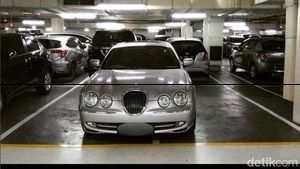 Parkir Asal-asalan yang Bikin Jengkel