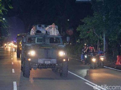 Foto: Keren, Ini Cara TNI Lepas Kapolrestabes Surabaya