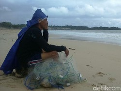 Siklon Dahlia Muncul, Nelayan Garut Enggan Melaut