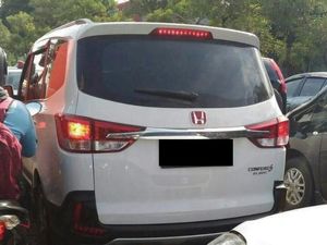 Ada yang Aneh dengan Wuling Ini?
