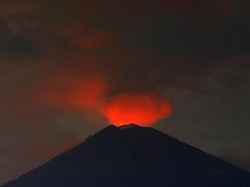 Gunung Agung Meletus, Kunjungan Wisman di Oktober Turun Jadi 1,1 Juta