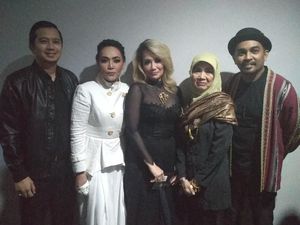 Tak Terlupakan, Ini Cerita Haru Istri Saat Temani Chrisye Rekaman