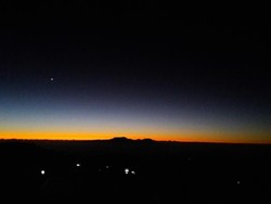 Sunrise di Bromo Mencuri Hatiku