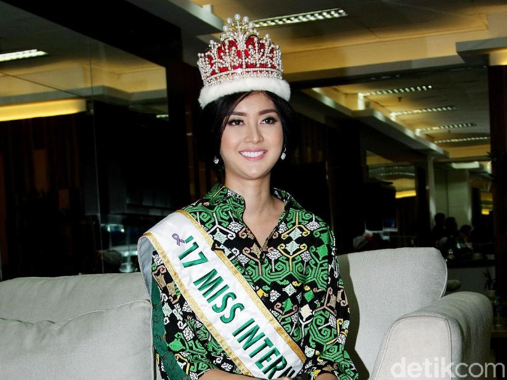 Kevin Lilliana, Si Cantik yang Dulunya Tomboi Kevin Lilliana, Si Cantik yang Dulunya Tomboi