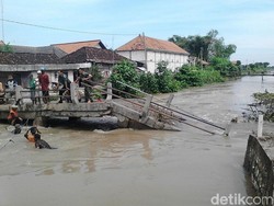 Ini Upaya TNI dan Warga Lamongan Pasca Jembatan Antar Desa Ambruk