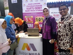 Buka Rekening Mega Syariah Dapat Diskon di Transmart Sukoharjo