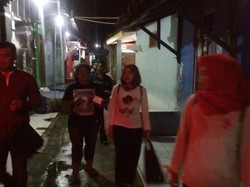 Peringati Hari AIDS, Relawan Bagikan Kondom di Resos Tegal Panas Semarang