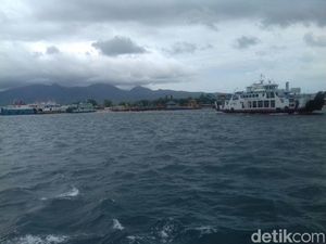 Cuaca Buruk, Pelabuhan Ketapang Gilimanuk Ditutup Sementara