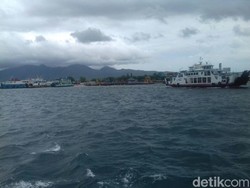 Cuaca Buruk, Pelabuhan Ketapang Gilimanuk Ditutup Sementara
