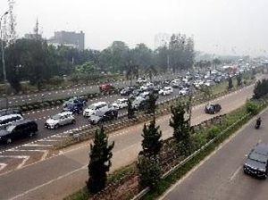 Akses Simpang Susun Kembangan Diperbaiki, Ini Rute Tol Alternatifnya