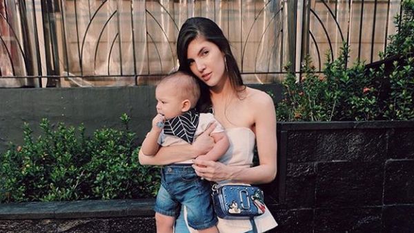 Keseruan Mikaila Patritz dan si Anak Ganteng, Arupalaka