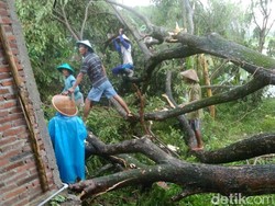 65 Bangunan di Pati Rusak Disapu Angin Puting Beliung