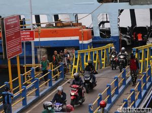 Sempat Ditutup karena Cuaca Buruk, Pelayaran Selat Bali Dibuka