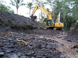 Minimalkan Dampak Lahar Dingin, Sungai di Karangasem Dinormalisasi