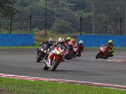 Honda Ajak Komunitas Balapan di Sirkuit Sentul