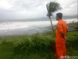 Ombak di Sebagian Wilayah Palabuanratu Mulai Normal