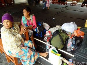 Pengungsi Banjir di Kulon Progo DIY Mulai Terserang Penyakit Pengungsi Banjir di Kulon Progo DIY Mulai Terserang Penyakit